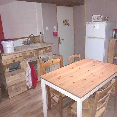 Escapade A La Campagne 永河畔拉罗什